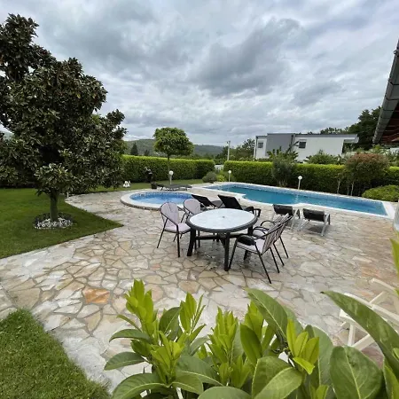 Sunny With Swimming Pool * Stolac