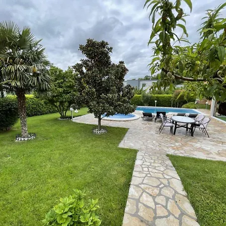 Lägenhet Sunny With Swimming Pool *