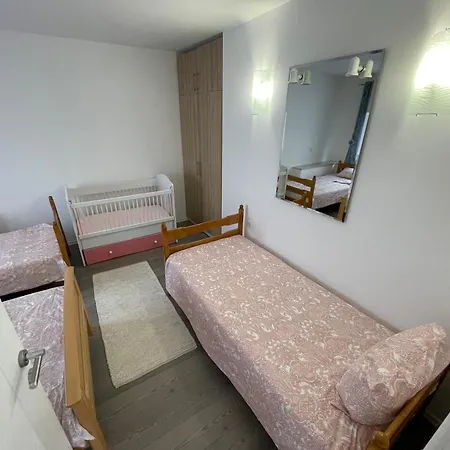 Sunny With Swimming Pool *