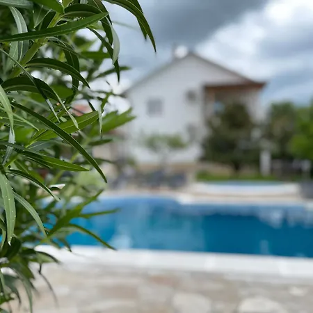 Sunny With Swimming Pool Stolac