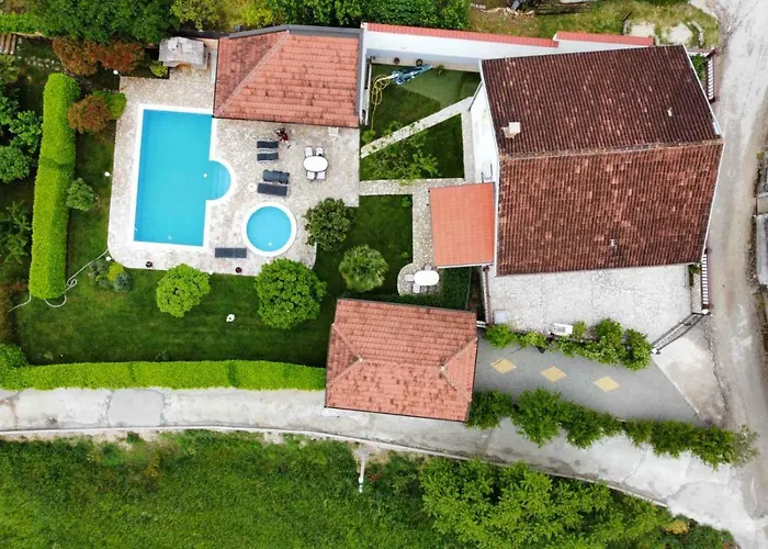 شقة Sunny With Swimming Pool *